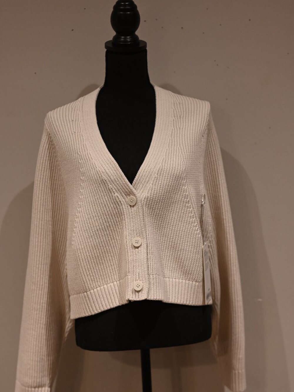 Lululemon NWT Cream Cropped Knit Cardigan Size Small